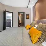 Daire Jacuzzi Retreat In