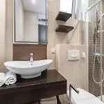 Jacuzzi Retreat In *