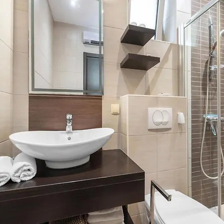 Jacuzzi Retreat In *