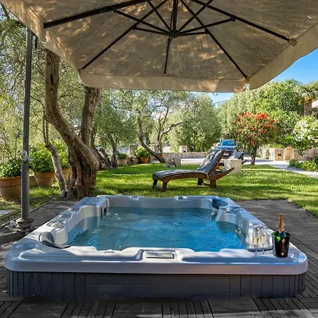 Jacuzzi Retreat In * Банёл