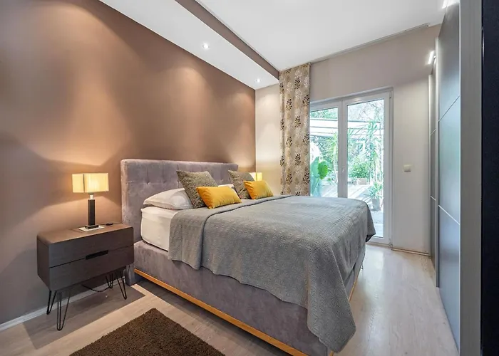 Apartment Jacuzzi Retreat In Banjol