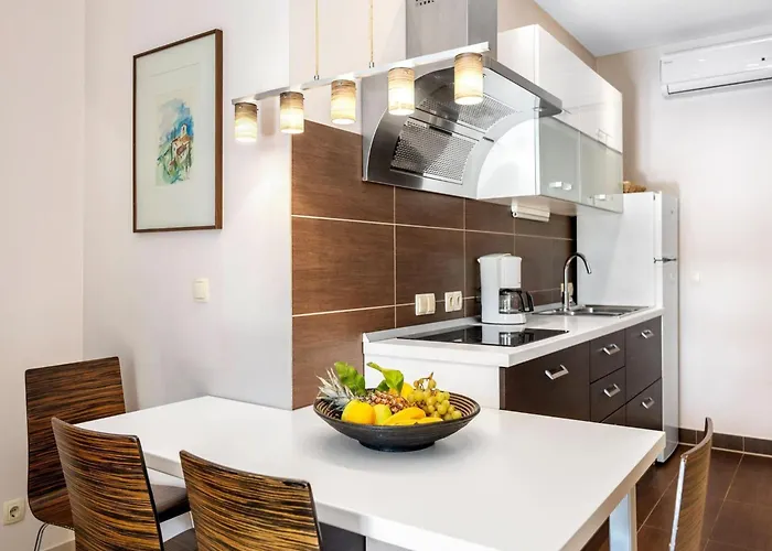 Jacuzzi Retreat In Apartment